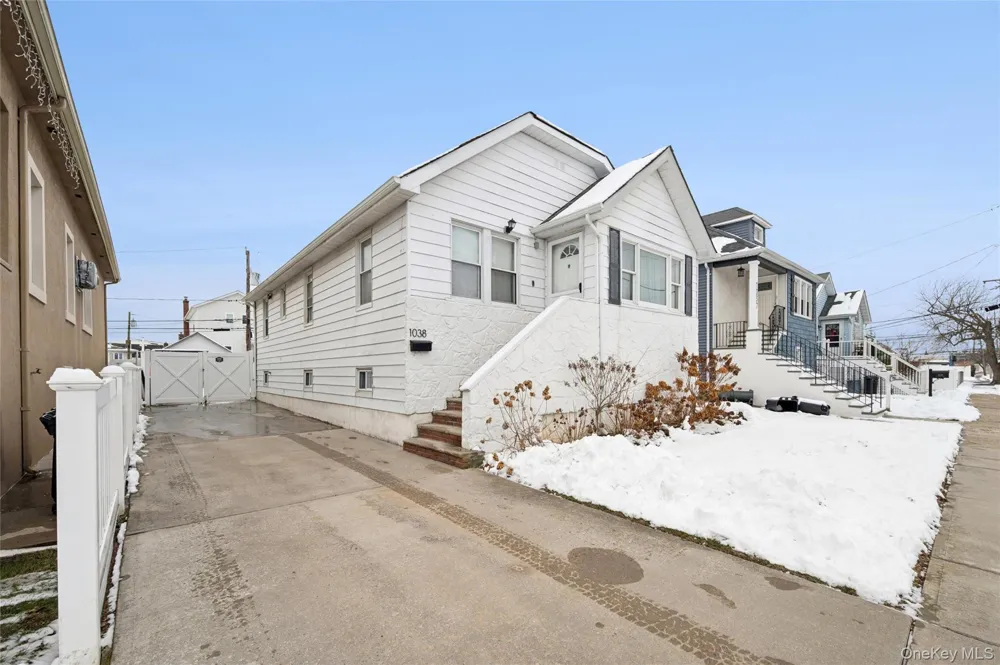 1038 Traymore Boulevard Island Park, NY 11558