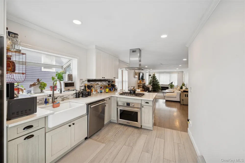 1038 Traymore Boulevard Island Park, NY 11558