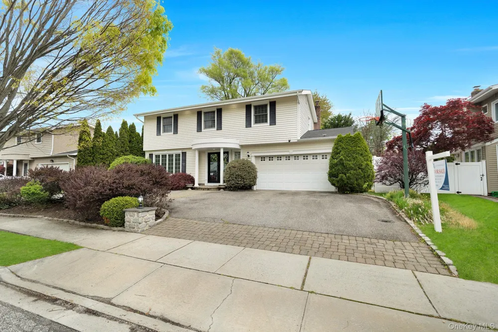 20 Sagamore Way S Jericho, NY 11753