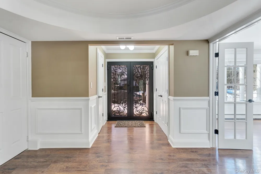 20 Sagamore Way S Jericho, NY 11753