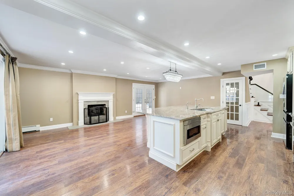 20 Sagamore Way S Jericho, NY 11753