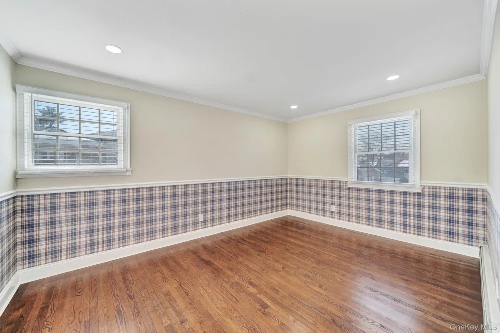 20 Sagamore Way S Jericho, NY 11753