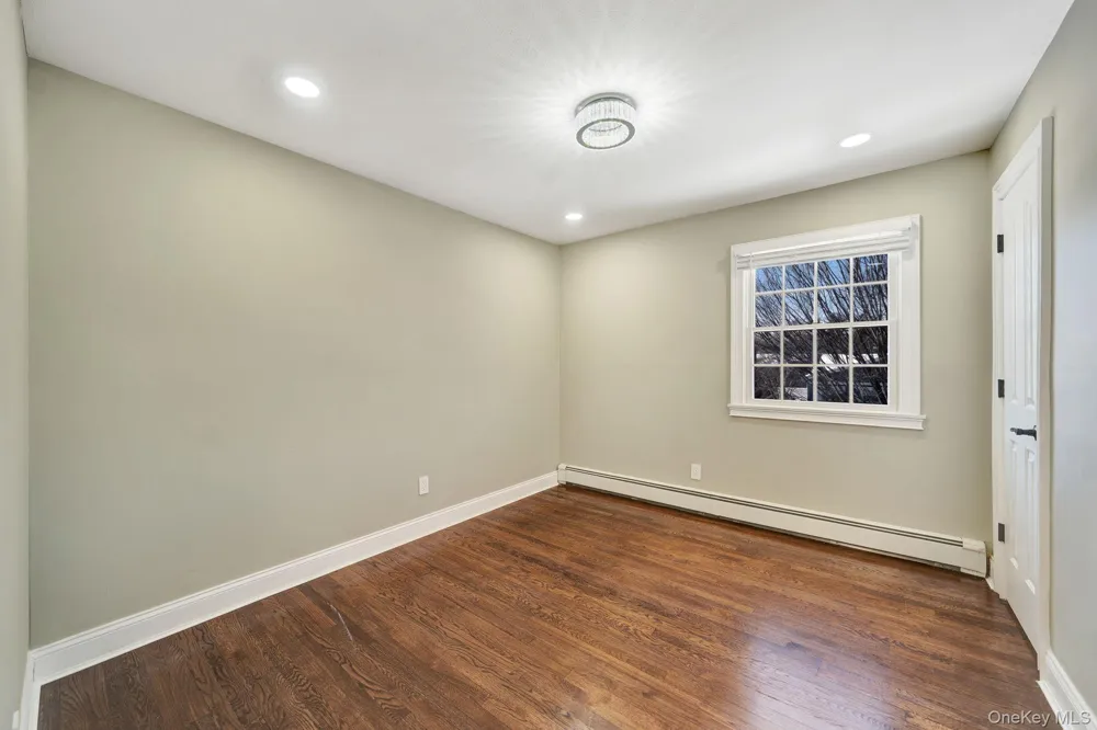 20 Sagamore Way S Jericho, NY 11753