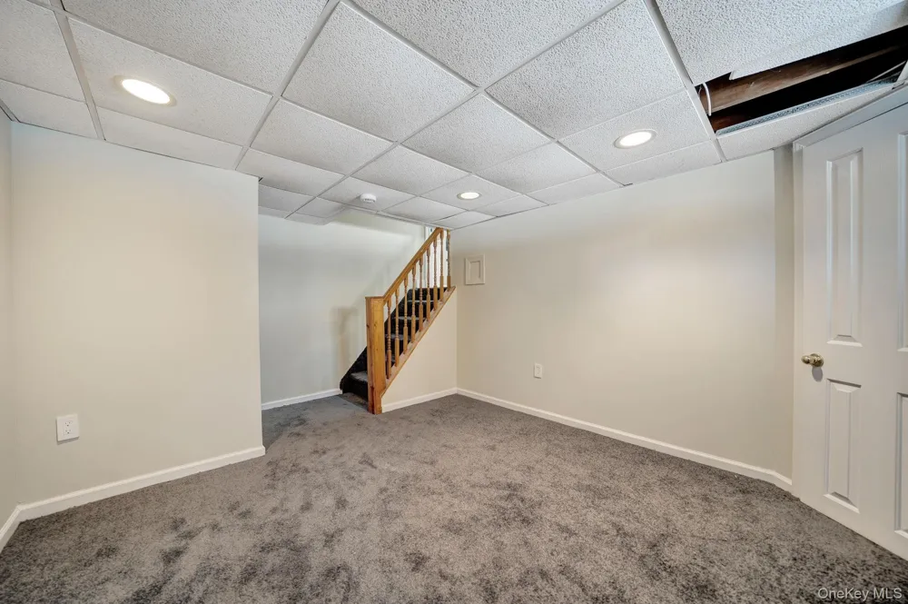 20 Sagamore Way S Jericho, NY 11753