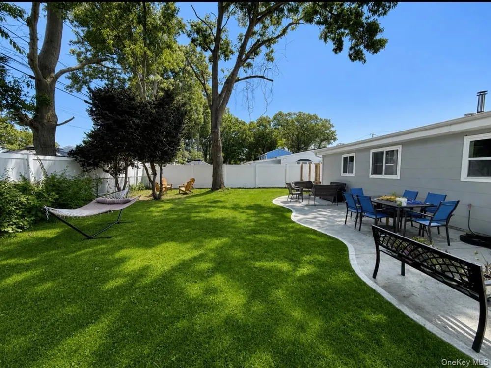 65 Biscayne Drive Selden, NY 11784