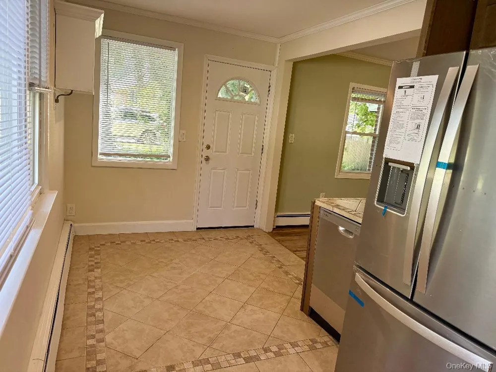 18 Kew Sound Beach, NY 11789