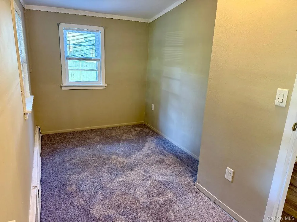 18 Kew Sound Beach, NY 11789
