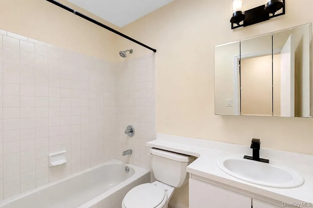 150-07 95th Street #3 Ozone Park, NY 11417