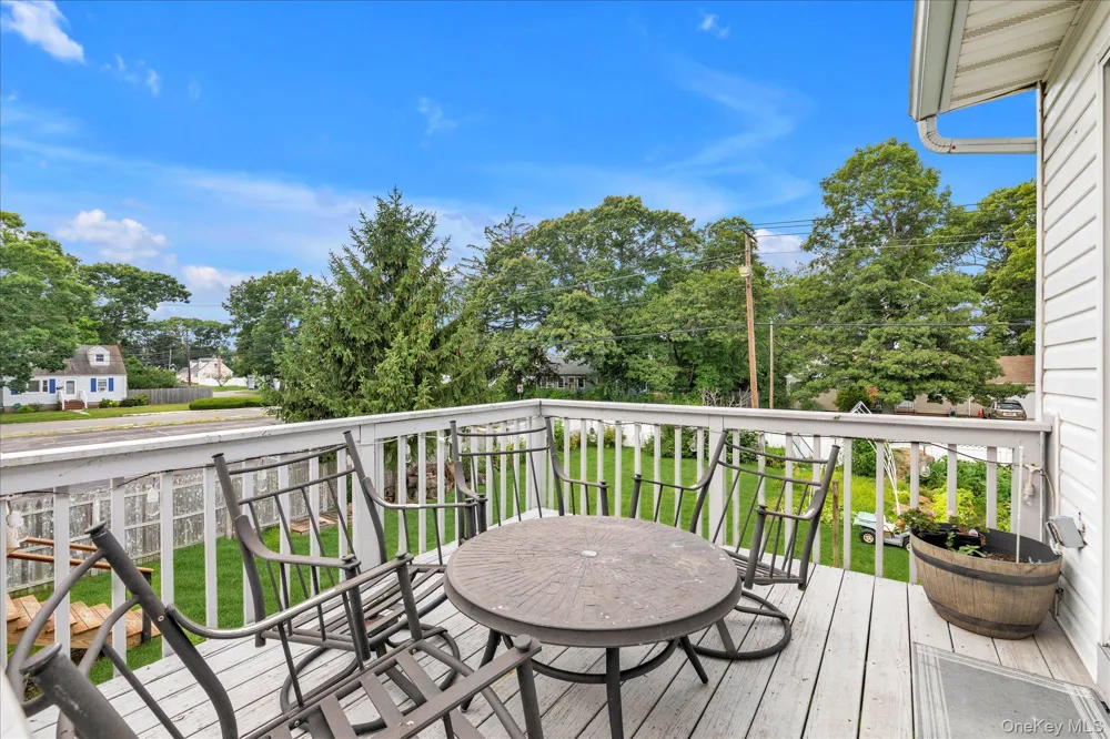 583 Erie Avenue Lindenhurst, NY 11757