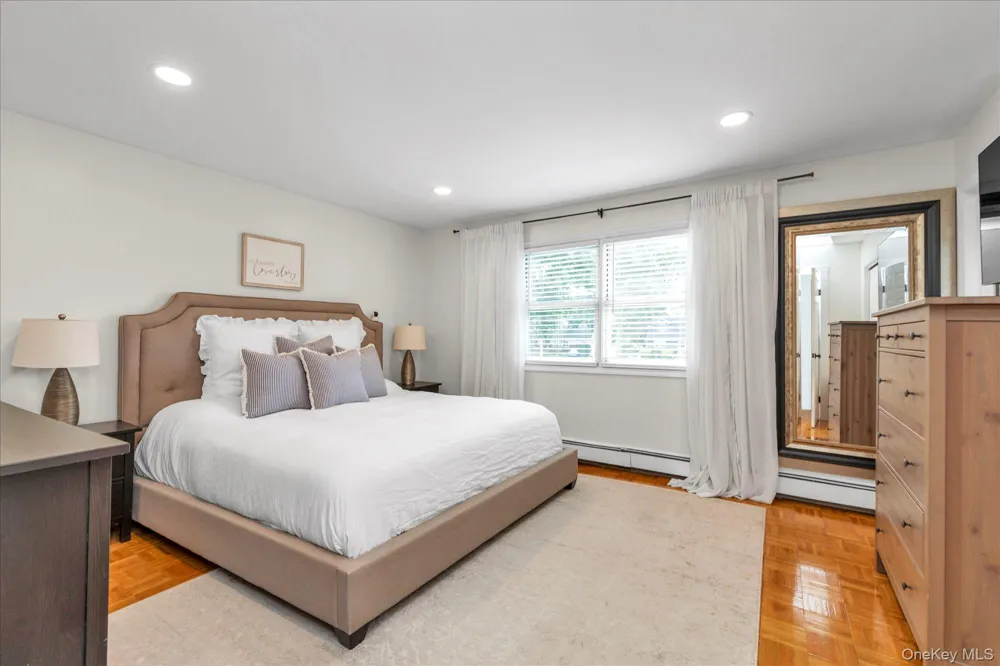 583 Erie Avenue Lindenhurst, NY 11757