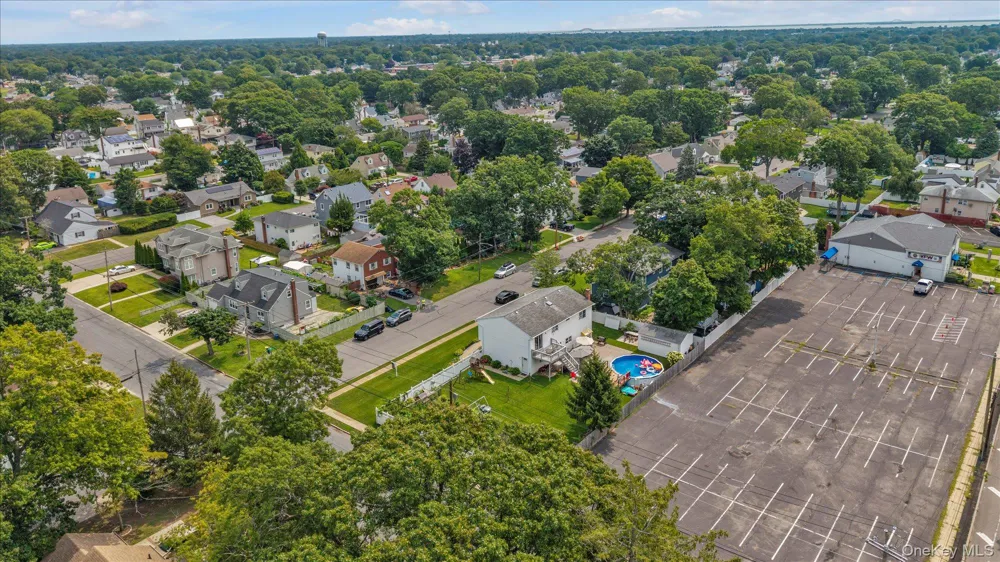 583 Erie Avenue Lindenhurst, NY 11757