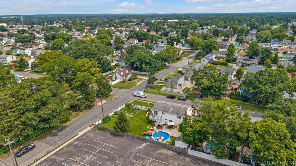 583 Erie Avenue Lindenhurst, NY 11757