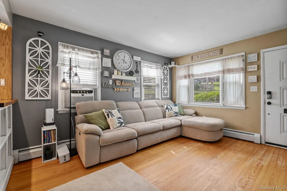 54 Boulevard Kingston, NY 12401