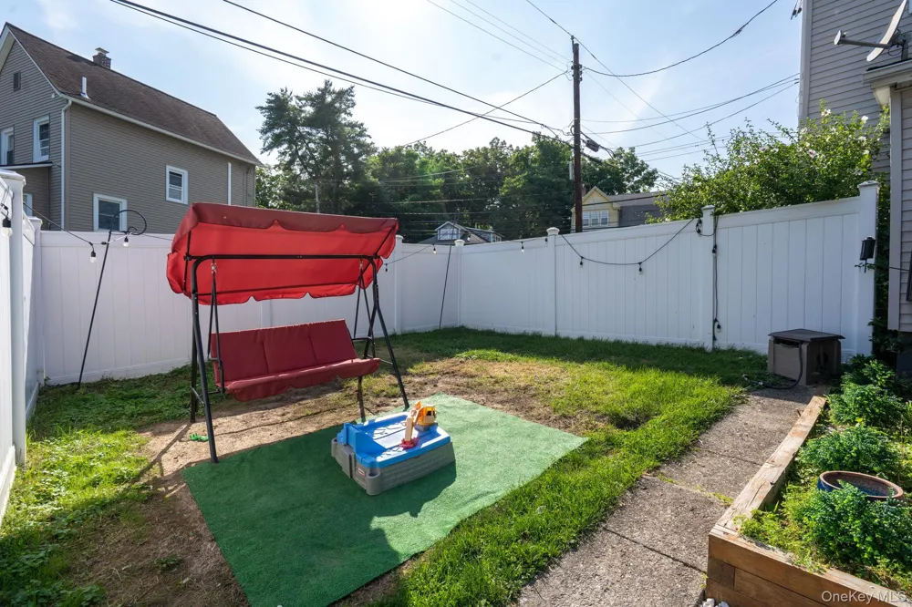 54 Boulevard Kingston, NY 12401