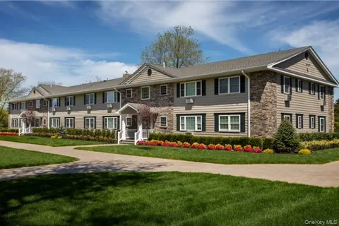317 Robinson Avenue #5
