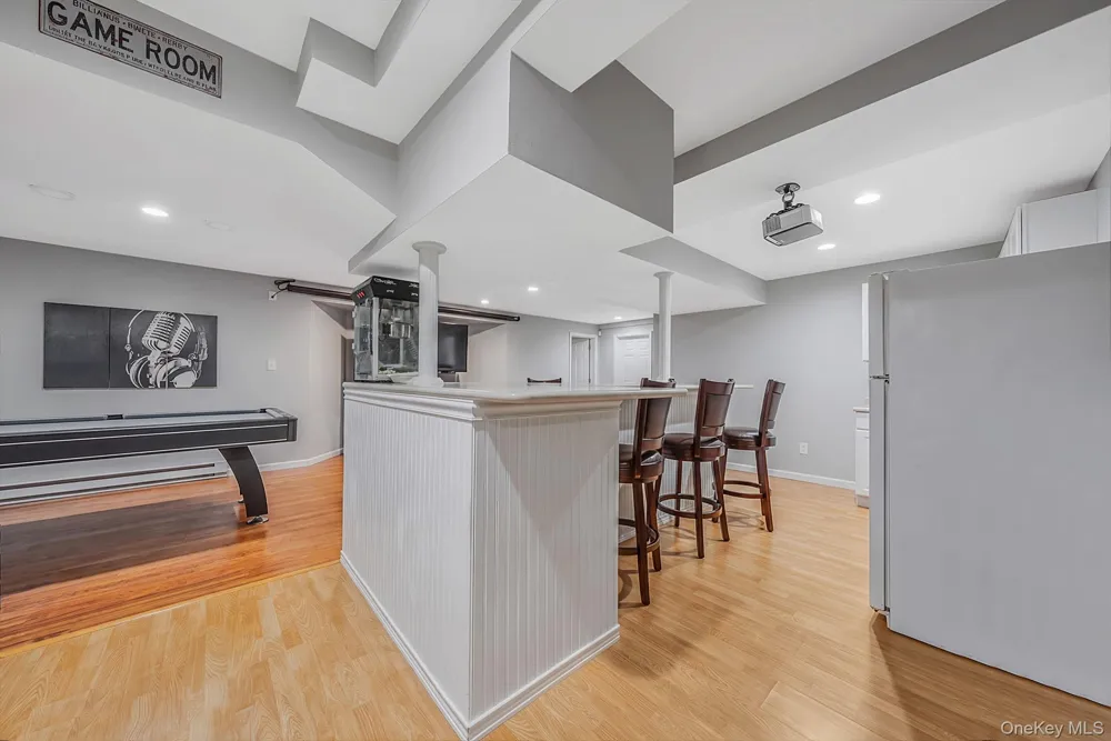 62 Ridgefield Drive Shoreham, NY 11786