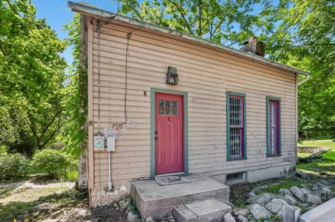 8 Reservoir Road