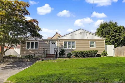 28 Roundhill Drive