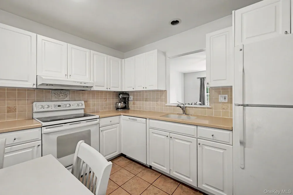 210 Sandpiper Court #210 Yorktown Heights, NY 10598