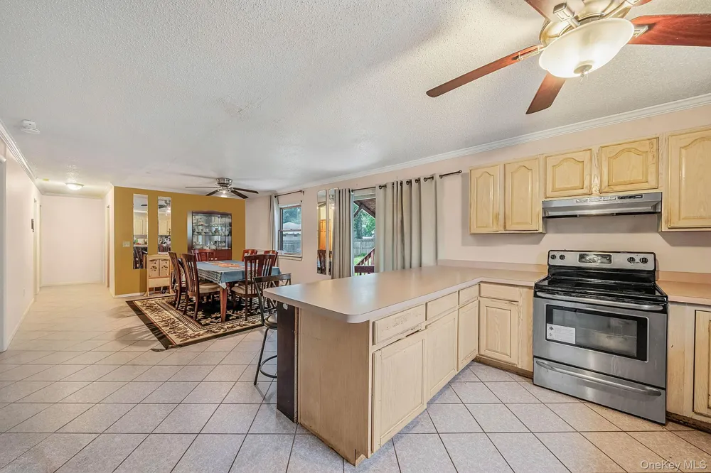 107 Cedar Oaks Avenue Farmingville, NY 11738