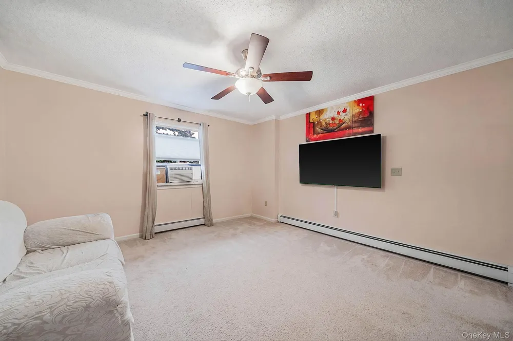 107 Cedar Oaks Avenue Farmingville, NY 11738