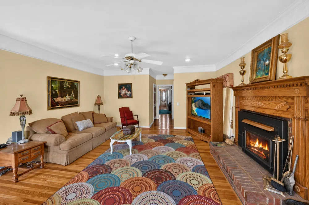 2155 Oak Knob Rd Lafayette, TN 37083
