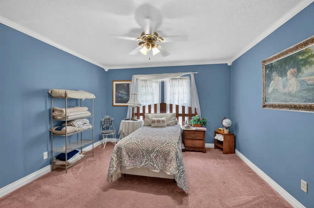 2155 Oak Knob Rd Lafayette, TN 37083