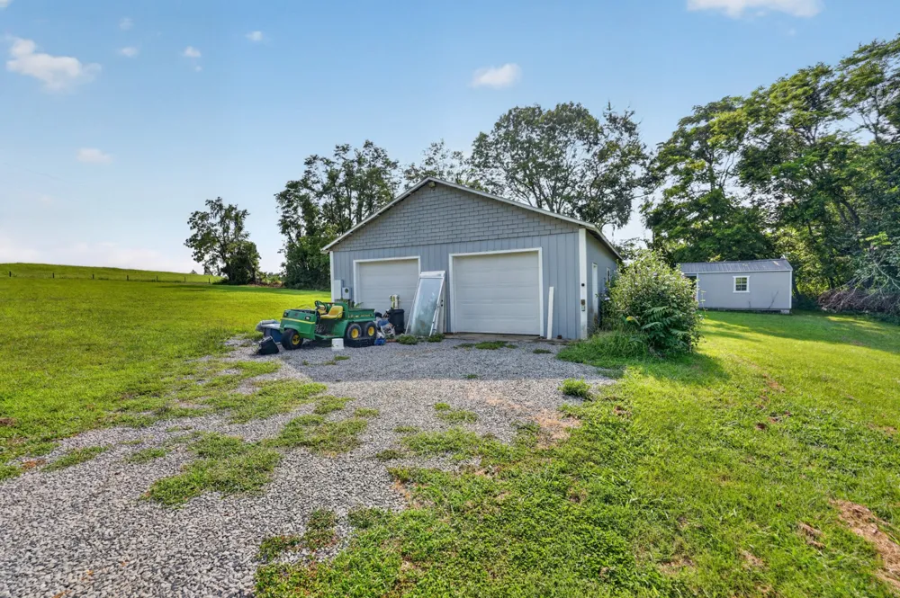 2155 Oak Knob Rd Lafayette, TN 37083