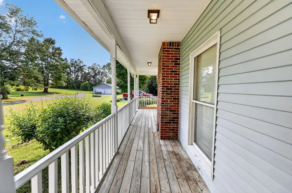 2155 Oak Knob Rd Lafayette, TN 37083