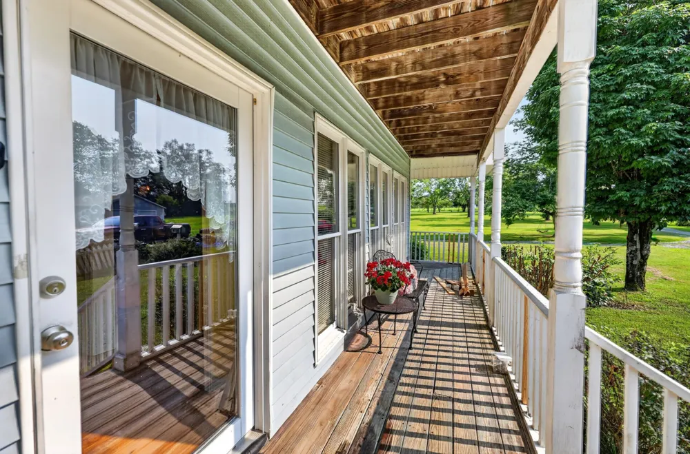 2155 Oak Knob Rd Lafayette, TN 37083