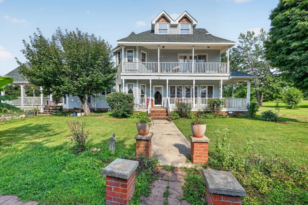 2155 Oak Knob Rd Lafayette, TN 37083