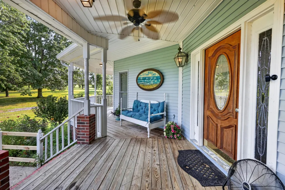 2155 Oak Knob Rd Lafayette, TN 37083