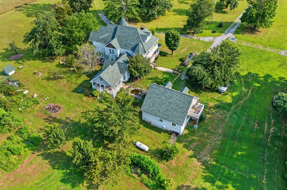 2155 Oak Knob Rd Lafayette, TN 37083