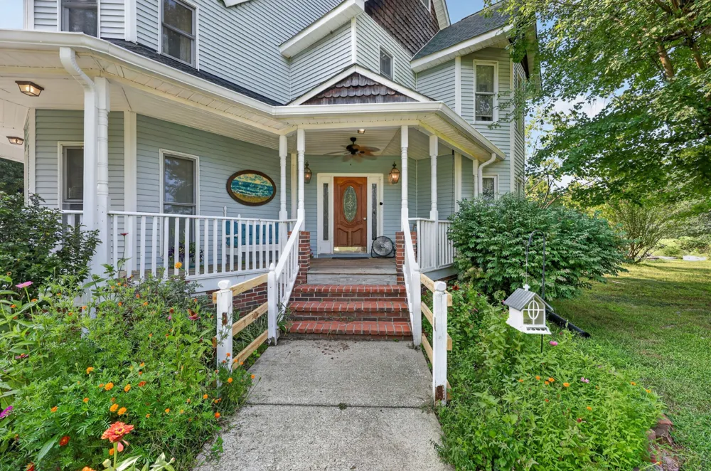 2155 Oak Knob Rd Lafayette, TN 37083