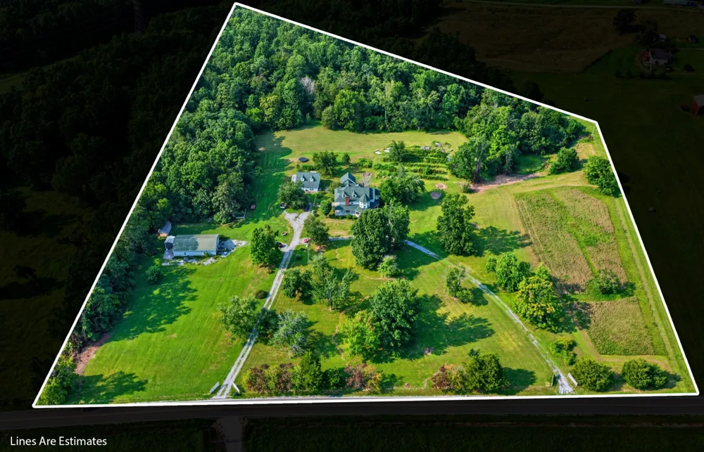 2155 Oak Knob Rd Lafayette, TN 37083
