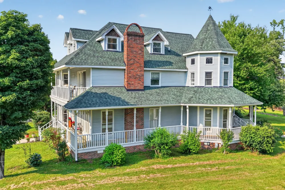 2155 Oak Knob Rd Lafayette, TN 37083