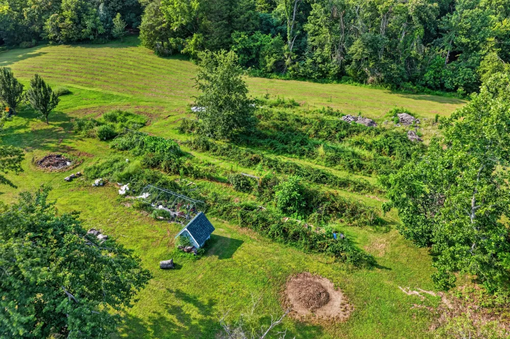 2155 Oak Knob Rd Lafayette, TN 37083