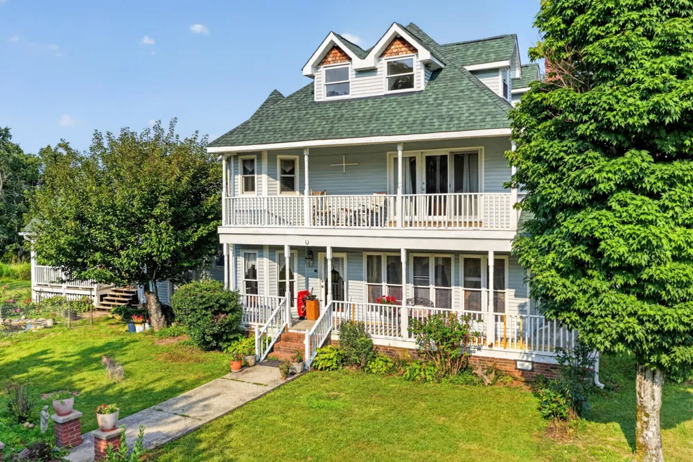 2155 Oak Knob Rd Lafayette, TN 37083