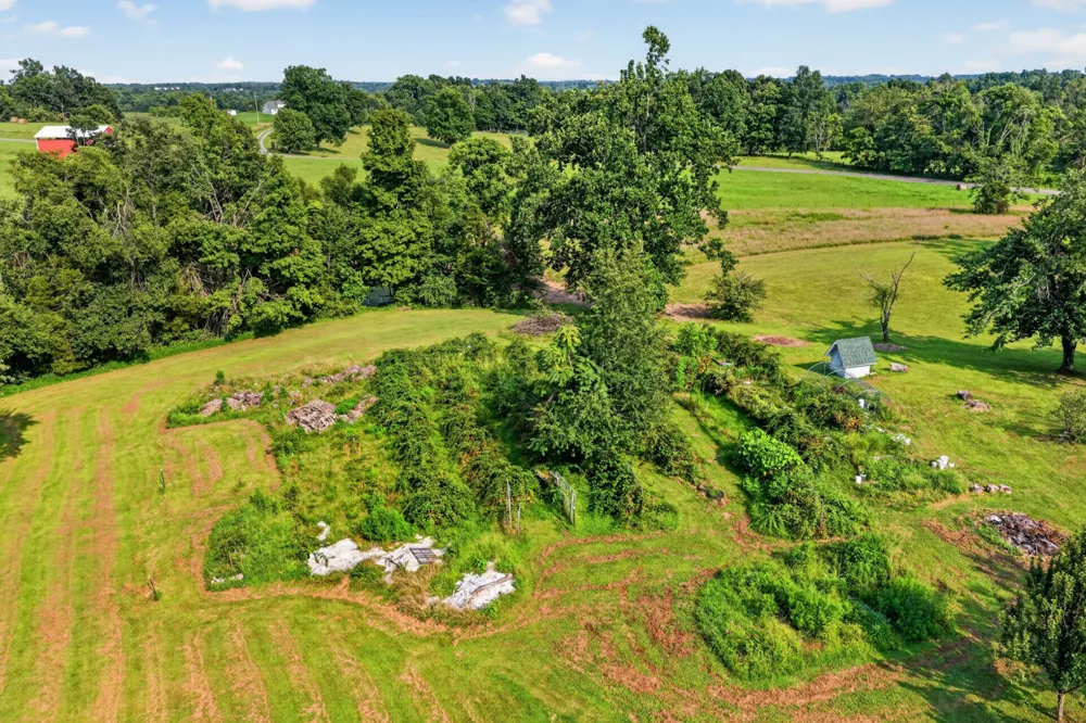 2155 Oak Knob Rd Lafayette, TN 37083