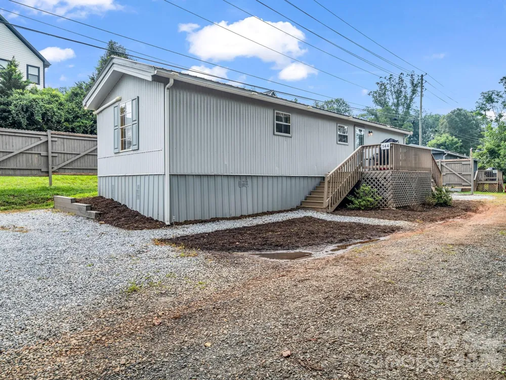 144 Clayton Road Arden, NC 28704
