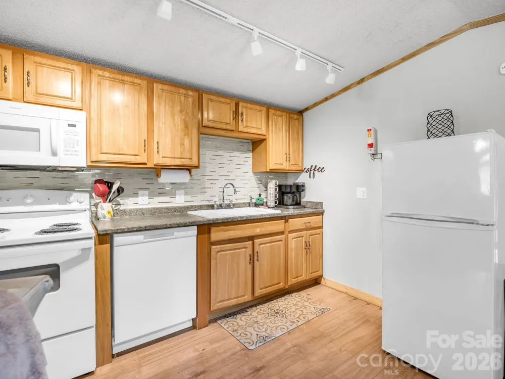 144 Clayton Road Arden, NC 28704