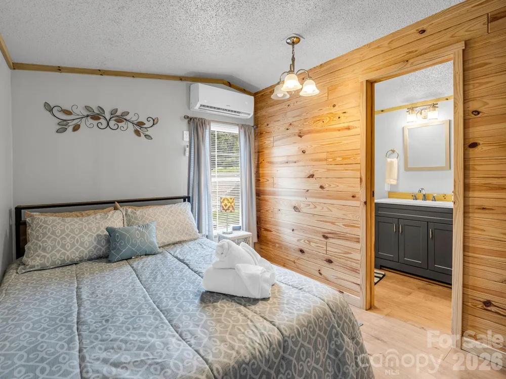 144 Clayton Road Arden, NC 28704