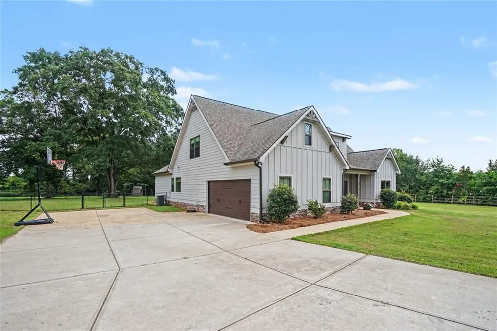 2219 Greensboro Highway Watkinsville, GA 30677