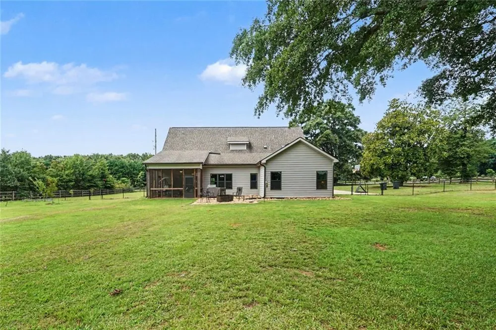 2219 Greensboro Highway Watkinsville, GA 30677