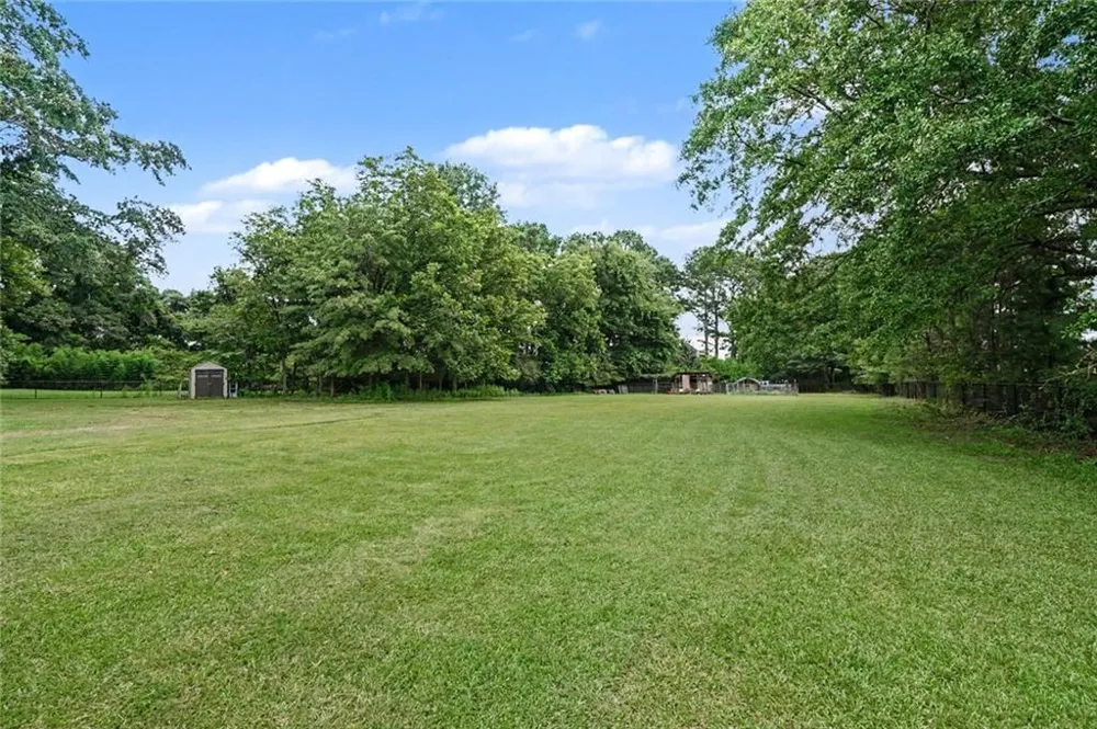 2219 Greensboro Highway Watkinsville, GA 30677