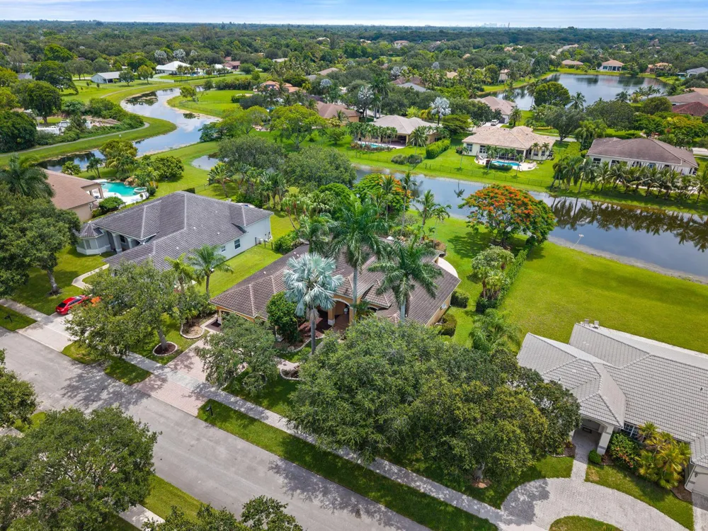3972 SW 140TH AVENUE Davie, FL 33330