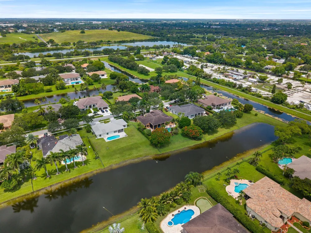 3972 SW 140TH AVENUE Davie, FL 33330