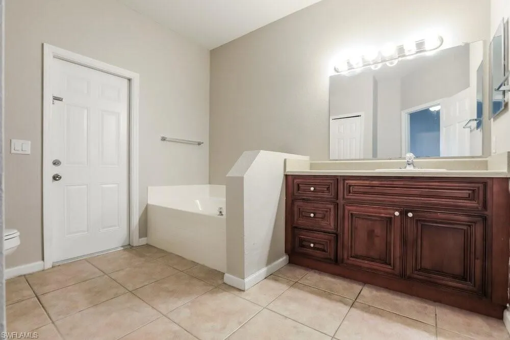 Address Not Shown Port Charlotte, FL 33981