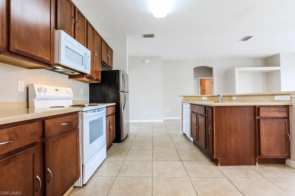 Address Not Shown Port Charlotte, FL 33981