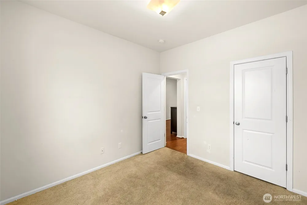 32214 50th Court S Auburn, WA 98001